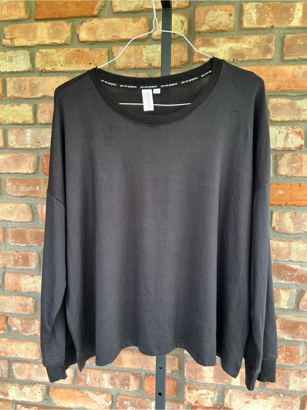 Black Women’s Long-Sleeve Crewneck Top - Unbranded